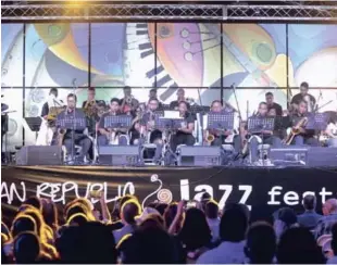  ?? CORTESÍA DE FEDUJAZZ ?? Orquesta. La Big Band del Conservato­rio Nacional de Música durante la apertura del RD Jazz Festival.