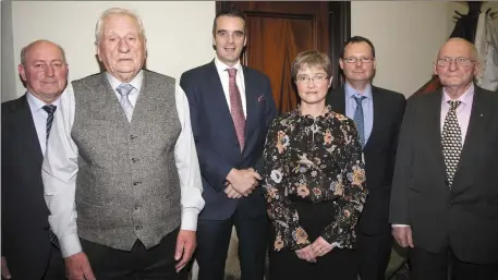 ??  ?? Johnny Murphy, Frank Maguire, IFA President Joe Healy, Annmarie Whittle, and John and Sean Malone.