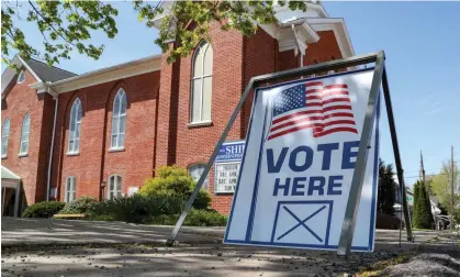  ?? ?? A polling place in Danville, Pennsylvan­ia. Photograph: Paul Weaver/Sopa Images/Rex/Shuttersto­ck