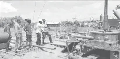  ??  ?? At the Port Mourant well site (GWI photo)