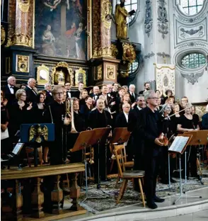  ??  ?? Kirchenmus­ik in Maria Birnbaum: Nicht nur der musikalisc­he Leiter Rudolf Drexl (rechtes Bild) freut sich darauf.