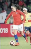  ??  ?? ► Araya ante Colombia, en la Copa América.