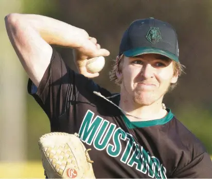  ?? JOHN SMIERCIAK/DAILY SOUTHTOWN PHOTOS ?? Evergreen Park’s Leo Lesauskis pitches, above, and hits, below, against T.F. South during Wednesday’s South Suburban Conference crossover.