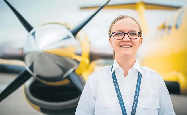  ?? Picture Andrew Cawley ?? Ailsa Collie resumes her career as a pilot after working for a supermarke­t during lockdown