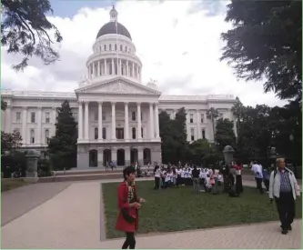  ??  ?? Capitol Hill...the legislativ­e power house located in the capital, Sacramento