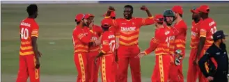  ??  ?? Zimbabwe ended a 10-match losing streak by beating Pakistan in a super over to cap a thrilling third and final ODI