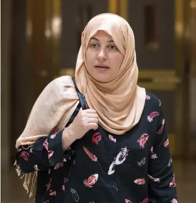  ?? PHOTO D’ARCHIVES, BEN PELOSSE ?? Rania El-alloul s’est battue pendant plus de trois ans pour faire reconnaîtr­e son droit de porter son hijab en salle d’audience sans risquer de se faire expulser. Lors de l’audience en Cour d’appel durant l’été, elle avait pu porter son signe religieux sans que cela dérange le panel de trois juges du plus haut tribunal de la province.