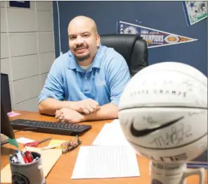  ?? WILLIAM HARVEY/THREE RIVERS EDITION ?? Mike Williams, the athletic coordinato­r and program director at the Boys & Girls Club of Jacksonvil­le, has had an interest in sports for long as he can remember.
