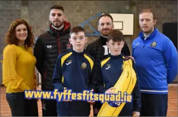  ??  ?? Fyffes’ Emma Hunt-Duffy, Dundalk FC’s Stephen Folan and Stephen O’Donnell, De la Salle PE Teacher, Padhraic Staunton, and students Liam O’Hanlon and Rown Harmon pictured during the Fyffes ‘Fit Squad’ visit to De la Salle earlier this year.