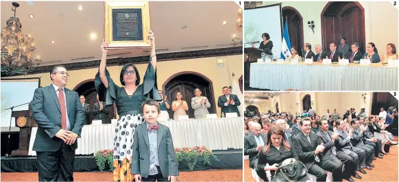  ?? FOTOS: JOHNY MAGALLANES ?? (1) Blanca Moreno alza el premio Álvaro Contreras tras recibirlo de manos del presidente del CPH, Dagoberto Rodríguez. (2) Los miembros de la mesa principal escuchan el mensaje de Moreno tras recibir el Álvaro Contreras. (3) Funcionari­os, miembros de...