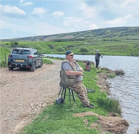  ?? Picture: Nigel Duncan ?? Tommy Dickson from Dunbar, a regular at the venue before it closed, enjoying the sport at Tweeddale Millennium on opening day.