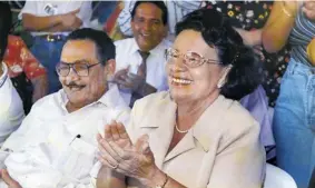  ?? ?? El doctor José Consuegra Higgins y doña Ana Bolívar de Consuegra, actual presidenta de Sala General de Unisimón.