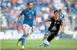  ??  ?? Alejandro Castro, durante su paso por Cruz Azul