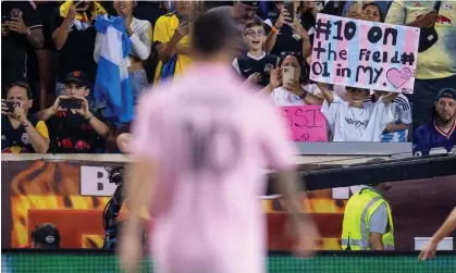  ?? ?? Fans greet Lionel Messi at Red Bull Arena on Saturday night. Photograph: Ira L Black/Corbis/Getty Images