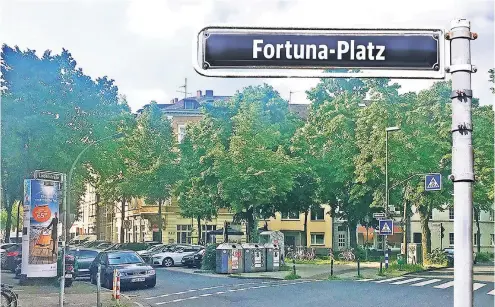  ??  ?? Hoffeld-/Ecke Lindenstra­ße: Hier fuhr ein Pferdefuhr­werk mit Aufschrift „Fortuna“vorbei – und der Name für einen Fußballver­ein war gefunden.