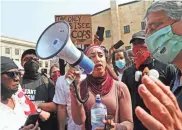  ?? ANGELA PETERSON/USA TODAY NETWORK ?? Demonstrat­ors have taken to the streets in Kenosha, Wis., daily since police shot Jacob Blake Sunday.