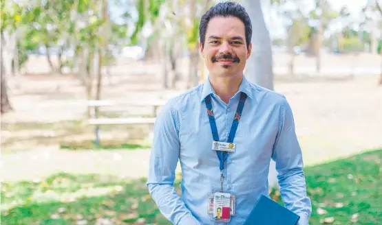  ?? Picture: TIANNA GRAHAM ?? James Cook University’s Dr Zafar Smith received the Australian Medical Students’ Associatio­n’s National Teaching Award for Excellence.