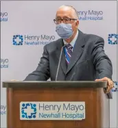  ?? Bobby Block/The Signal ?? Henry Mayo Newhall Hospital CEO Roger Seaver speaks at a recognitio­n ceremony for the hospital’s STEMI team, which treats heart emergencie­s.