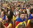  ?? PHOTO: MARIA SUBIRANA/NEW ZULU ?? IN FAVOUR: University students rally in Barcelona.