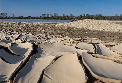  ?? ?? Italy's River Po is at risk of drying up, which would cause a drought. samuele Gallini/samuele400@gmail.com