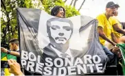  ?? AFP ?? Seguidores de Bolsonaro en las calles de Río de Janeiro.