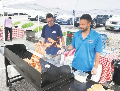  ?? H J Voorhees III / Hearst Connecticu­t Media file photo ?? Eastern Account System employee lunch last September in Brookfield.