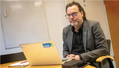  ?? BILD: JONATAN GERNES ?? Laholms skolchef Richard Mortenlind har sagt upp sig för att börja på ett nytt jobb i Malmö.