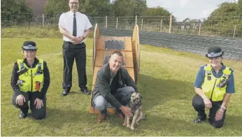  ??  ?? From left, CSO Natalie Gibson, Chief Inspector Phil Baker, Andrew Gillies with Odin and CSO Gayle Muizelaar.