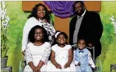  ?? FAMILY PHOTO ?? Walter Kearse, who died of COVID-19 on Aug. 13, with his wife, Quinyonia Lashea Kearse, and children (from left) Katlynn, Kayla and Anderson.