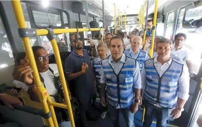  ?? MARINA SILVA ?? O prefeito da capital, Bruno Reis, participou da viagem inaugural do BRT, que também funcionará na eleição