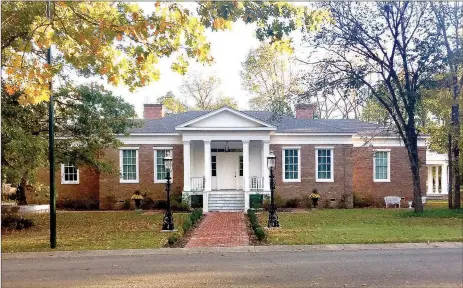  ?? Photo submitted ?? The Smith Home, located at 1417 Avery Pl., is one of five homes to be showcased on the city’s annual Christmas Candleligh­t Tour.