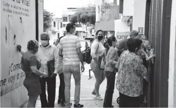  ?? FOTO: JOSÉ BETANZOS ?? > Las vacunas se terminaron en el Centro de Salud Urbano durante la mañana de ayer.