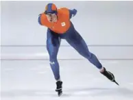  ?? AP ?? Sven Kramer, de Holanda, compite en los 5 mil metros del patinaje de velocidad en los Juegos OlÃmpicos de Invierno, ayer en Pyeongchan­g, Corea del Sur.