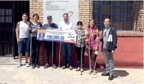  ??  ?? Una de las asociacion­es beneficiad­as fue Amever, A.C., que recibió un cheque simbólico por 90 mil pesos para equipar su rehabilita­ción física.