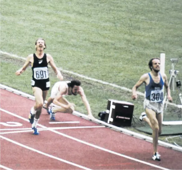  ?? Photo / AP ?? in the 5000m at the 1976 Montreal Olympics, with Kiwi teammate Rod Dixon (left) just edged out of the bronze.