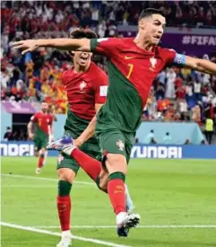  ?? FOTO: MANU FERNANDEZ/ RITZAU SCANPIX ?? Cristiano Ronaldo har scoret i alt otte mål ved fem forskellig­e VM- slutrunder efter sin træffer mod Ghana.