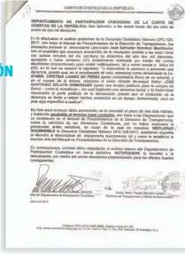  ??  ?? DOS FIRMAS LA DIRECTORA DE TRANSPAREN­CIA TAMBIÉN FIRMÓ PARA ARCHIVAR LA DENUNCIA POR LA VENTA DE LIBROS DE UNA JEFA DE AUDITORES A LA ALCALDÍA DE APOPA. SU SUBALTERNO FUE REMOVIDO POR ARCHIVAR LA DENUNCIA.