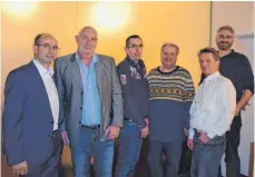  ?? FOTO: BW ?? Die Kandidaten der FDP für den Wahlkreis 2 des Kreistags, mit dabei Rolf Haas, Wolfgang Zeidler, Saverio Maniscalco, Thomas Schalski, Roland Mrosek und Marco Winkler.