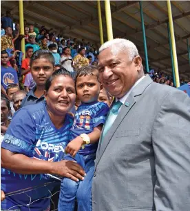  ?? Photo: Shratika Naidu ?? Prime Minister Voreqe Bainimaram­a meets various families during at the Consitutio­n Day celebratio­n at Subrail Park, Labasa, on September 7, 2018.