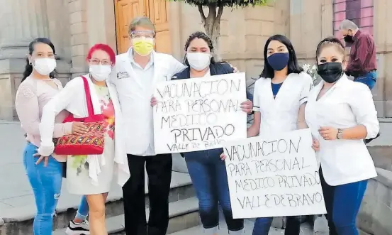  ?? CORTESÍA/MÉDICOS ?? En Valle de Bravo se manifestar­on los médicos.