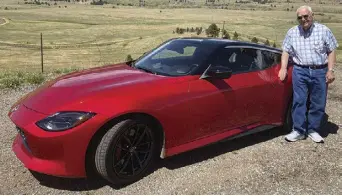  ?? ?? Bud Wells with the 2023 Nissan Z at Boulder. (Paul Shippey photo)