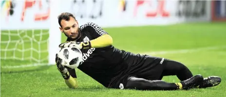  ?? BACKPAGEPI­X ?? GOALKEEPER Darren Keet has been the star performer for league leaders Bidvest Wits in the first half of the 2018/19 season|