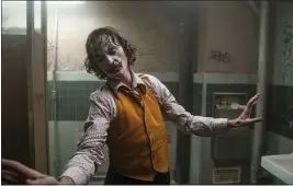  ?? NIKO TAVERNISE —WARNER BROS. PICTURES ?? Joaquin Phoenix in a scene from “Joker.”
