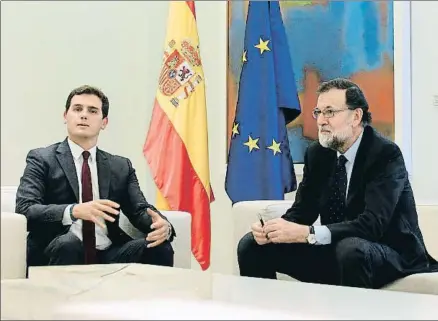  ?? EMILIA GUTIÉRREZ / ARCHIVO ?? La actitud de Cs, que impide que el PP tenga grupo propio en el Parlament, enoja a los populares