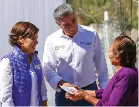  ?? ESPECIAL Rosario Robles, titular de la Sedatu, y Antonio Gali, gobernador de Puebla. ??