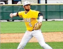  ?? BEN MADRID ENTERPRISE-LEADER ?? Prairie Grove senior J.D. Speed tries to prevent a run and throw out a baserunner at home plate.