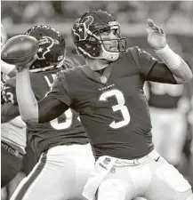  ?? Brett Coomer / Houston Chronicle ?? For whatever deficienci­es the experts see in Texans quarterbac­k Tom Savage, a lack of arm strength is not one of them. He’ll likely get about three quarters tonight to display his wares.