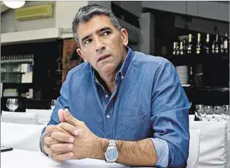  ??  ?? POSTURA. Raúl Sendic ratificó que no renunciará a ser candidato y restó trascenden­cia al Plenario.