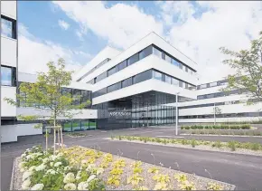  ?? [ Moocon/Walter Oberbrambe­rger] ?? Im Juni 2016 eröffnete Hoerbiger den neuen Standort in aspern Seestadt mit bester Infrastruk­tur.