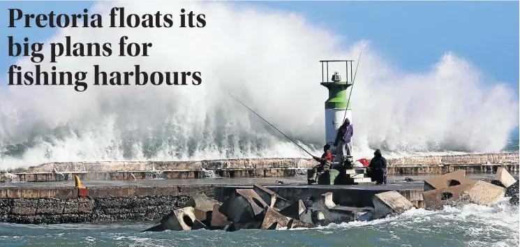  ?? Picture: ESA ALEXANDER ?? BREAKWATER: Kalk Bay, a working fishing harbour, attracts photograph­ers from all over the world with its spectacula­r waves but, says a local charter operator, it has failed to cater adequately for tourists